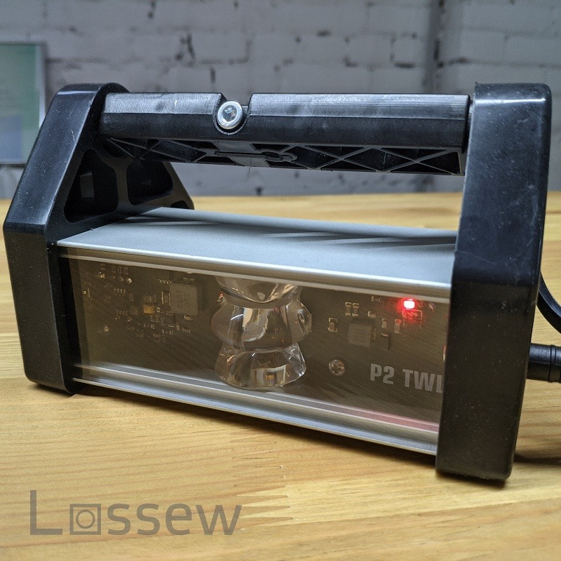 Проявочная лампа маляра Lossew lamp P2 TWL на аккумуляторе.  