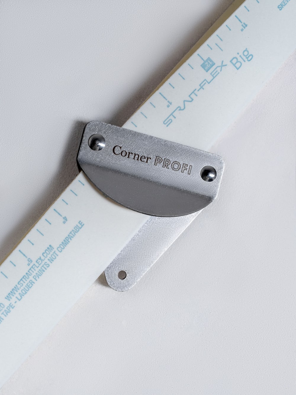 Сгибатель малярной ленты Corner PROFI. Арт. UTLT-003.