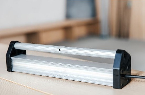 Светильник общего света и для покрасочных работ Lossew Lamp C1 SOLAR.  