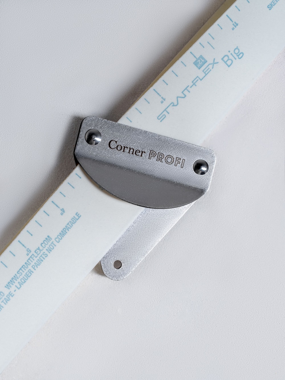 Сгибатель малярной ленты Corner PROFI. Арт. UTLT-003.  