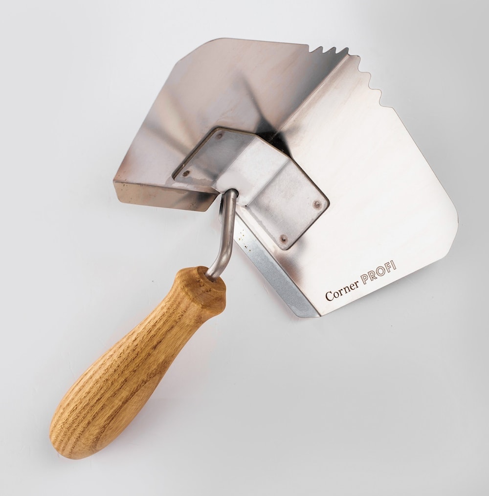 Кельма угловая зубчатая CornerPROFI. Арт. KLM-012.  