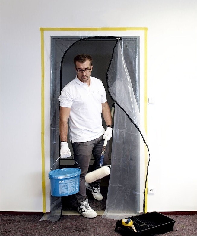 Временная дверь L-образной формы. Ширина 1,2 м высота 2,2 м. Для проемов от 60 до 110 см. Пленка LDPE 0,1 mm. Арт.: 96962215.  